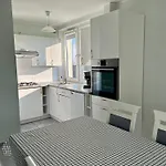 Apartment White Pearl *