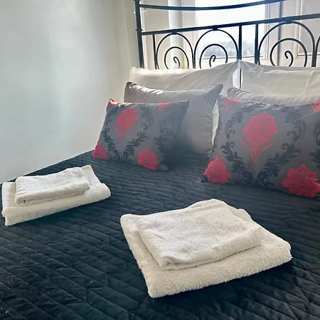 White Pearl Apartment